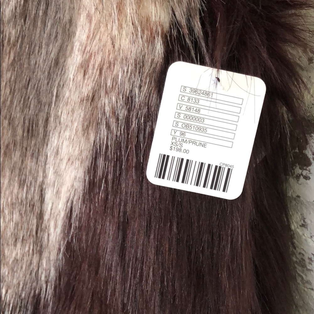FREE PEOPLE faux fur vest - Picture 2 of 4